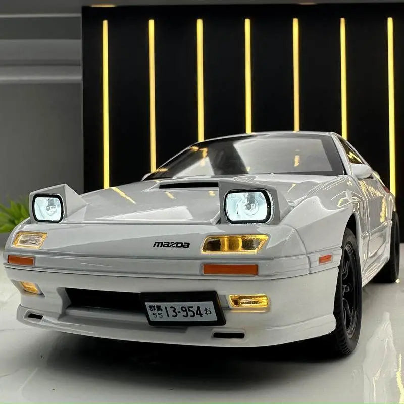 1:24 Mazda RX7